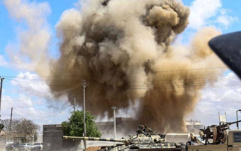 Attacco aereo ad al Watiya: cosa sta succedendo in Libia?